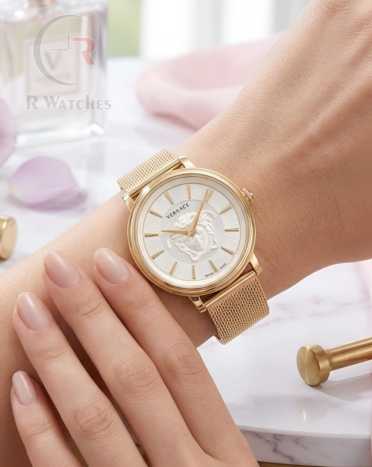 (OS)⭐ Versace Girls Gold White