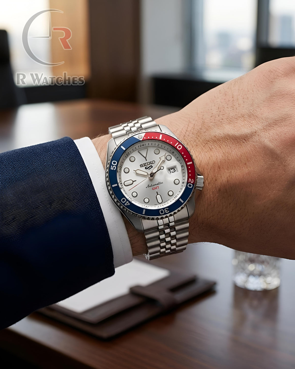 (OS2)📷⬆️ Seiko Silver Red Blue White (SKP1)