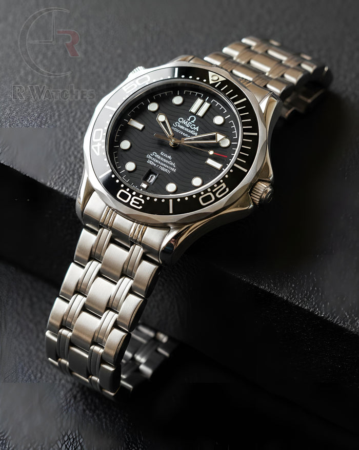 (OS) Omega Automatic Silver Black Dial
