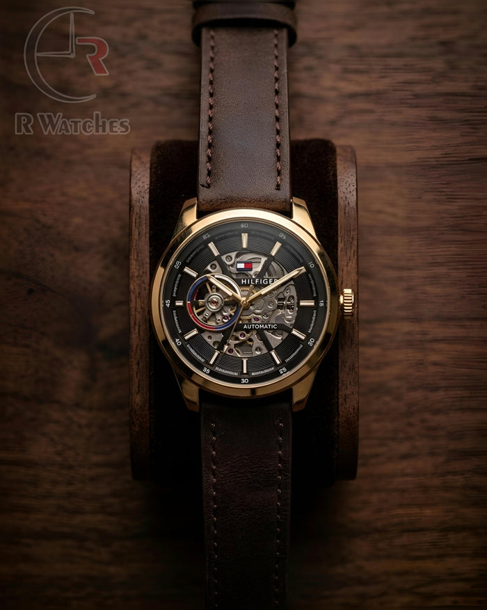 (OS) Tommy Hilfiger automatic brown leather