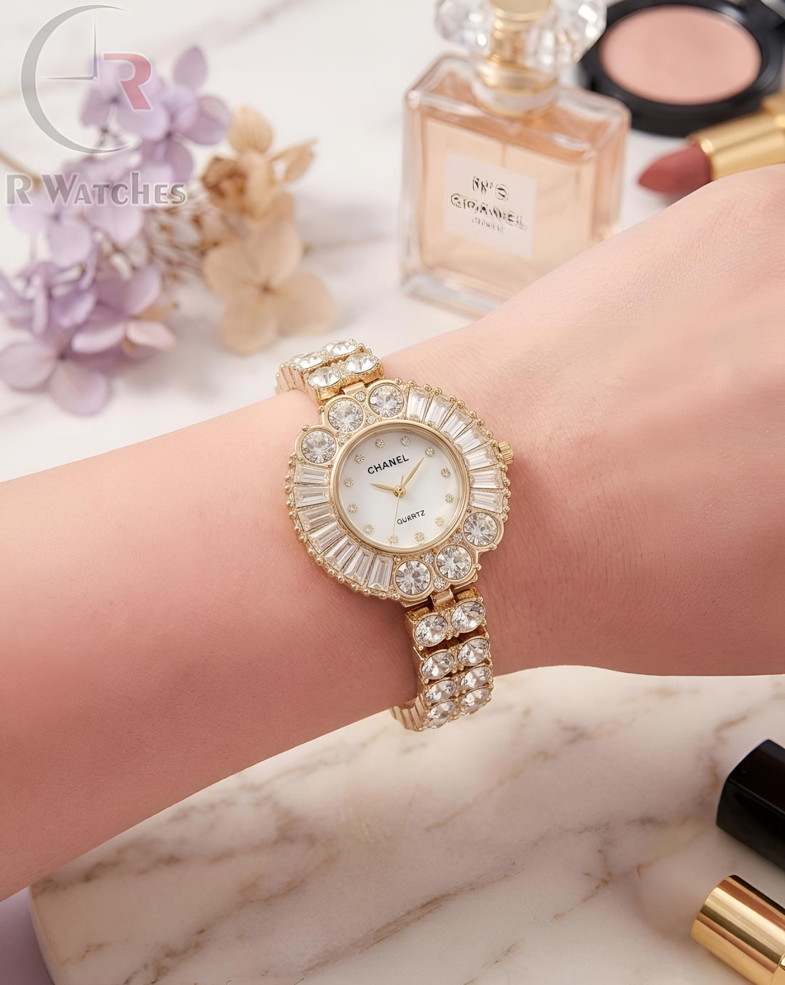 (SS) Chanel Girls Gold White