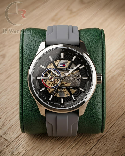 (OS) Tommy Hilfiger Automatic Silicon Silver Black