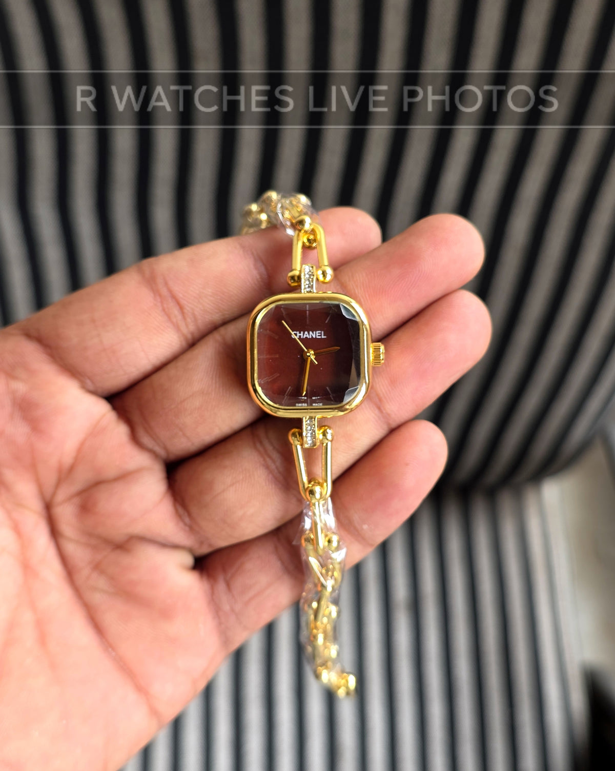 (OS)🖤⬆️⭐ Chanel Girls Gold Brown (CHG28)